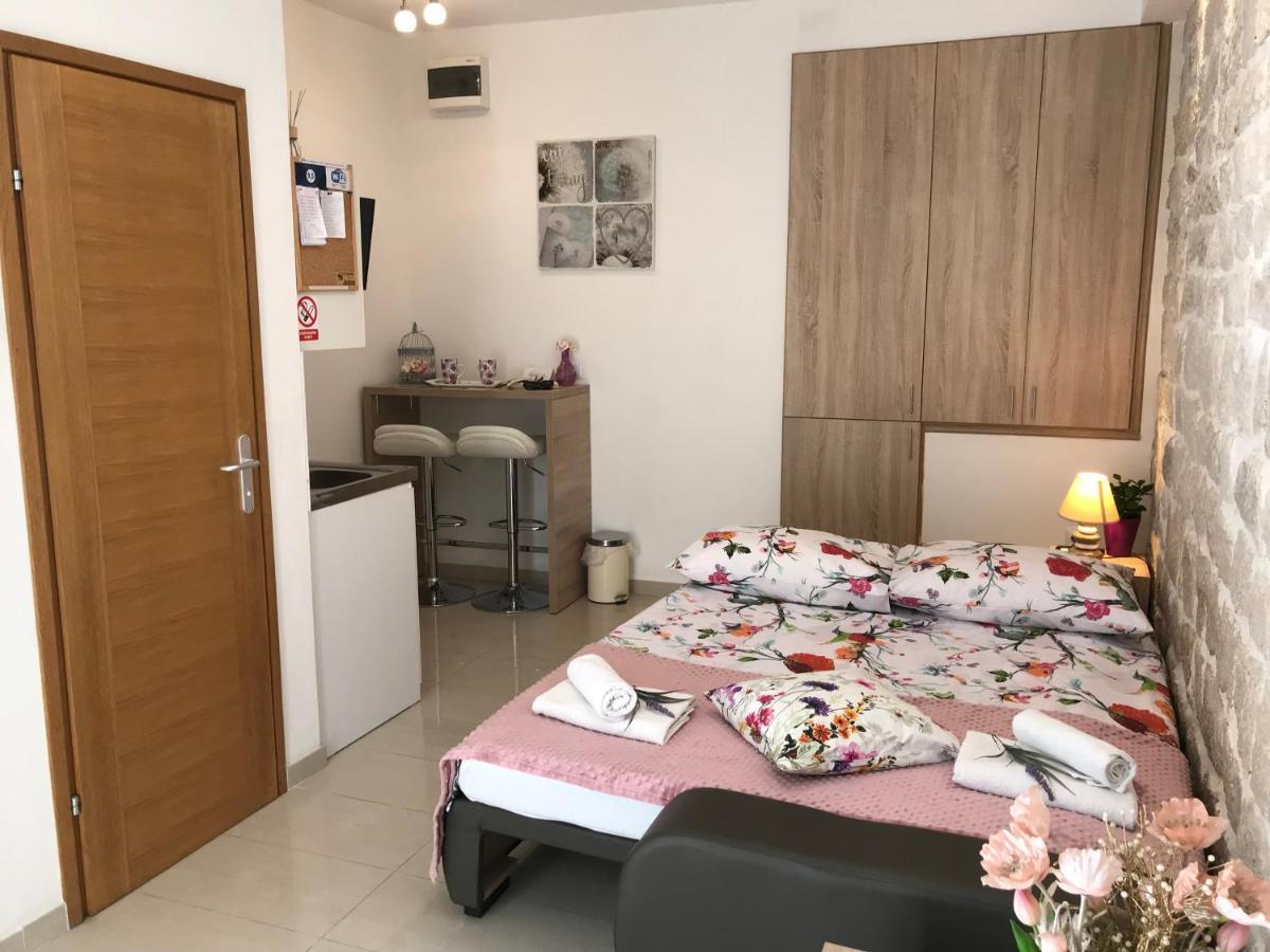 Studio Apartment Legcevic Kastela Ngoại thất bức ảnh